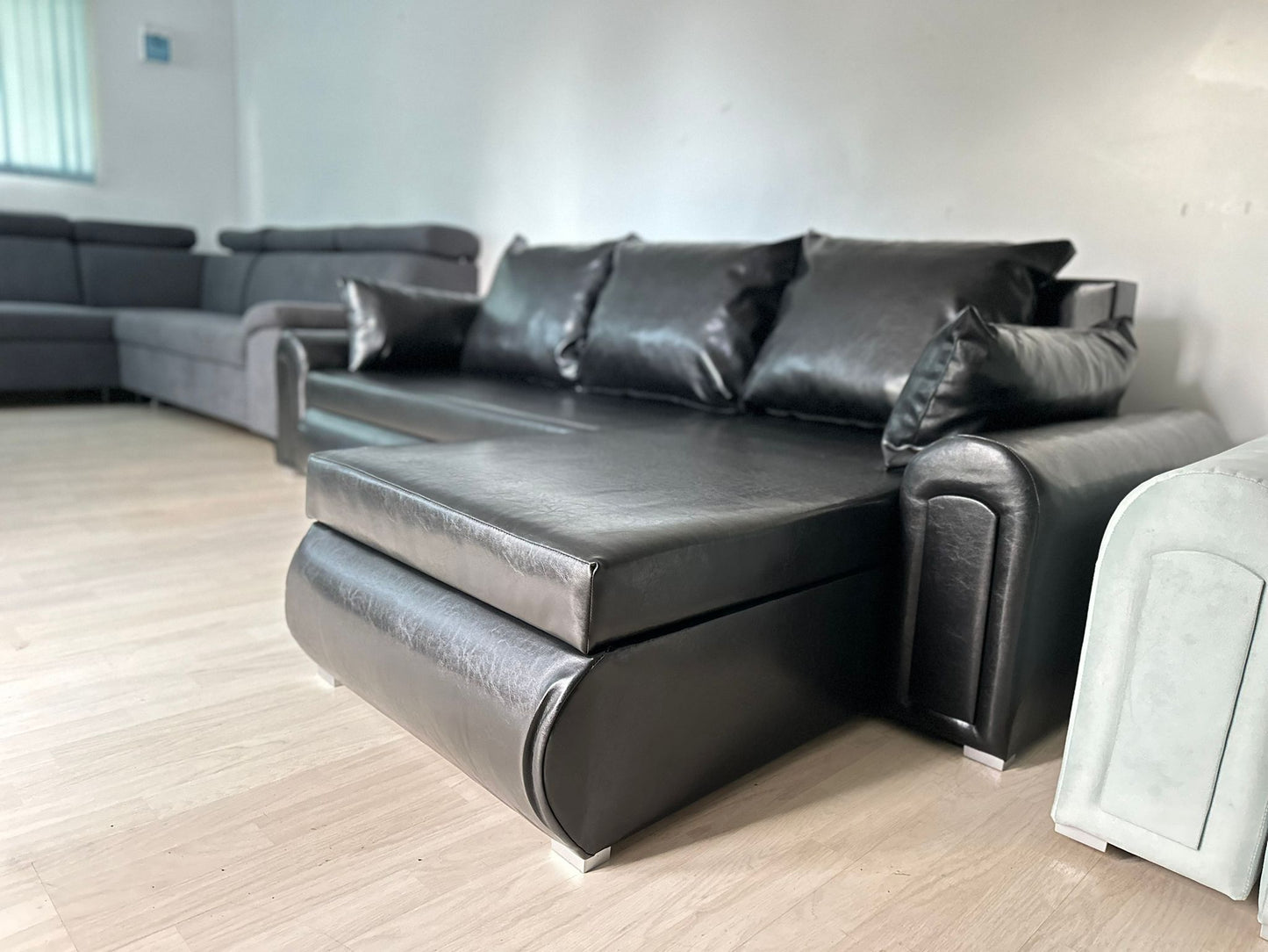 Berlin Sofa bed Black Leather