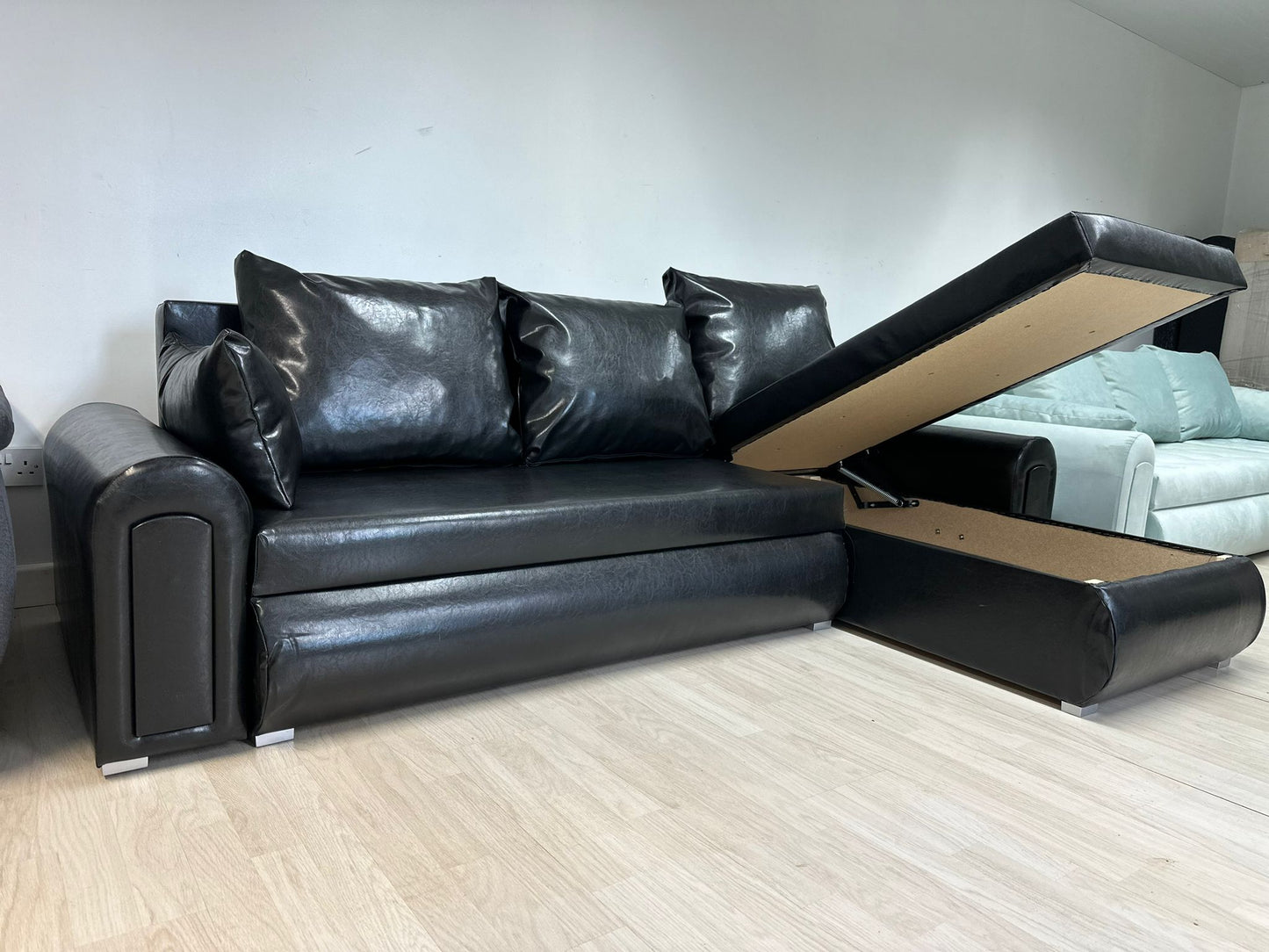 Berlin Sofa bed Black Leather